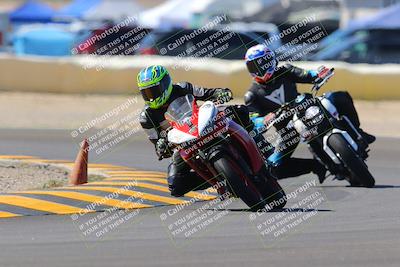 media/Oct-09-2022-SoCal Trackdays (Sun) [[95640aeeb6]]/Turn 2 (1110am)/